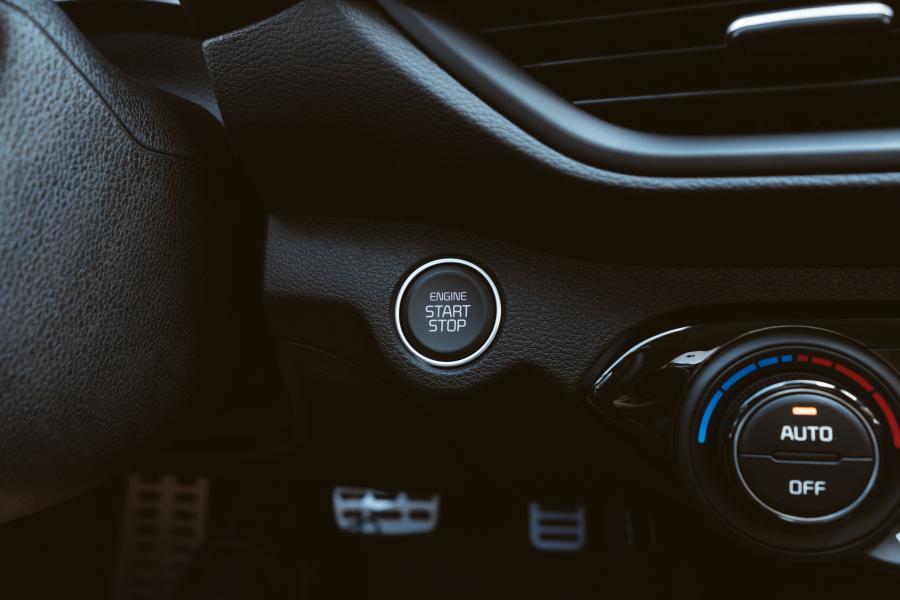 Детали интерьера Kia Cerato 2.0 2019 года  (LA) (фото 39 из 40)